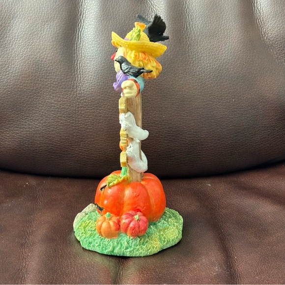 Scarecrow with Ghosts and Jack O’ Lanterns - Vintage Halloween Figurine - Picture 8 of 16